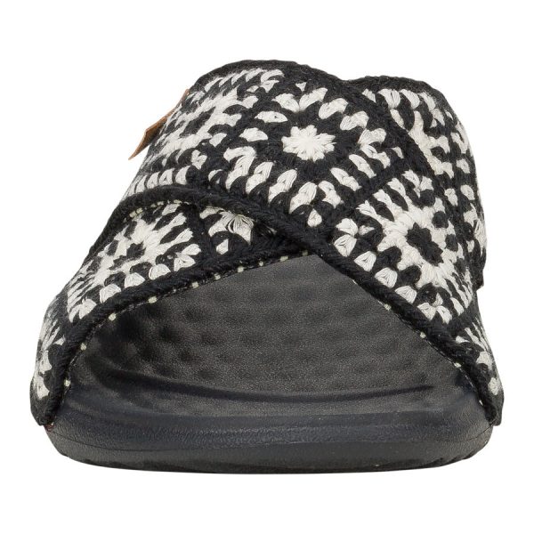Christi Slide Cottage Crochet - Black/White - Image 4